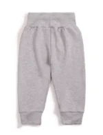 Custom heather grey baby joggers, featuring an extended high-waist ribbed band for tummy protection, soft cotton fleece fabric, and gentle ankle cuffs. Premium infant sweatpants from a professional OEM/ODM clothing manufacturer.