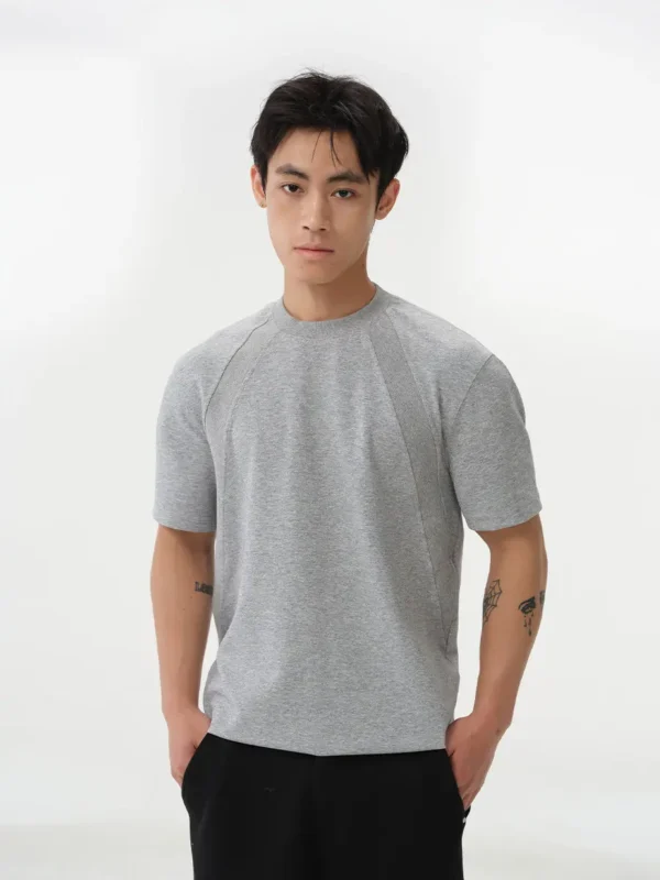 Custom heather grey mens T-shirt, comfortable crew neck short sleeve tee, high-quality plain cotton shirts from a professional OEM/ODM garment manufacturer.