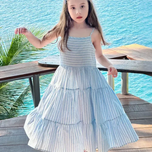 Custom light blue girls' tiered maxi dress, elegant sleeveless pleated sundress for kids, professional OEM/ODM children's clothing manufacturer in China.