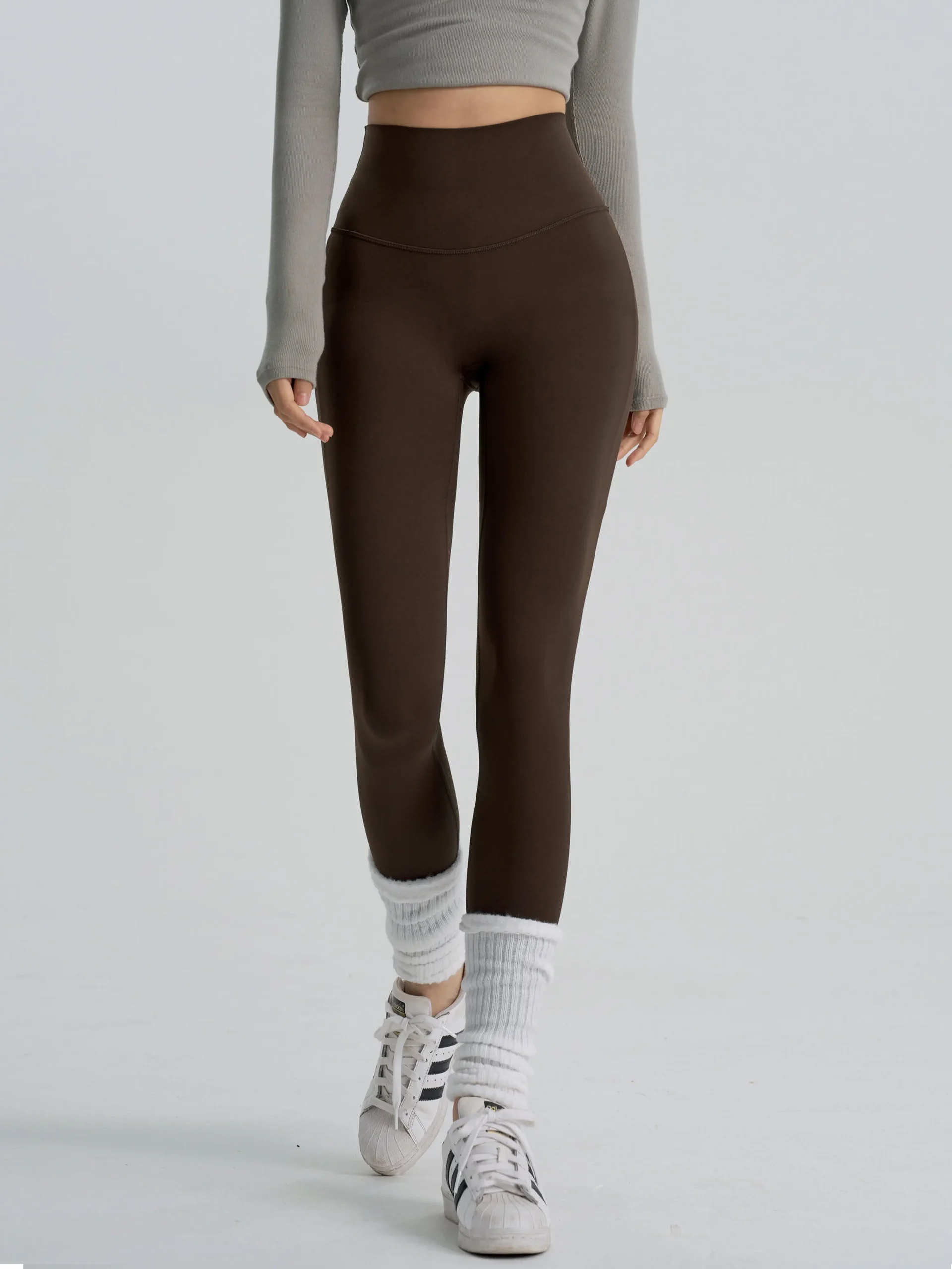 "Custom leggings manufacturer providing OEM/ODM services for activewear brands, specializing in seamless design, custom logo options, and fabric customization for fitness leggings, sportswear, and private label solutions."