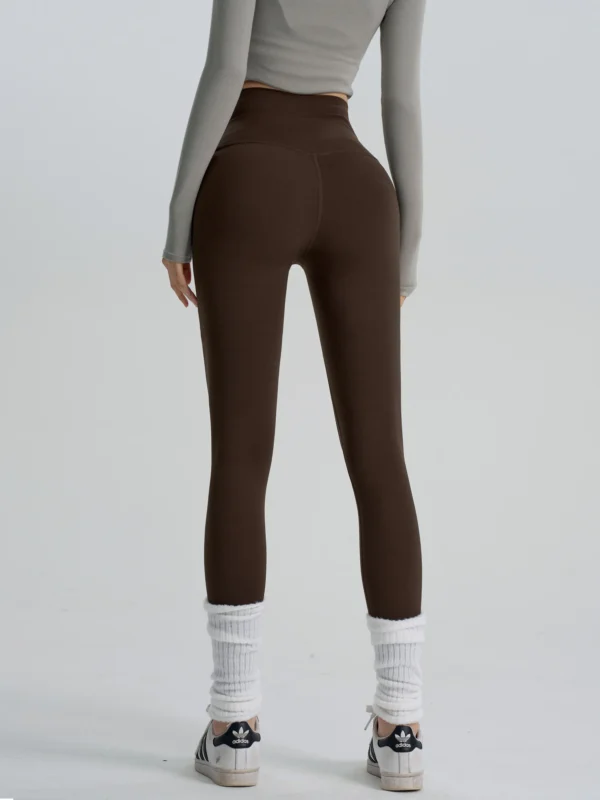 "Custom leggings manufacturer offering OEM/ODM services for activewear brands, specializing in seamless leggings, fitness leggings, and custom logo options for sportswear brands and private label solutions."